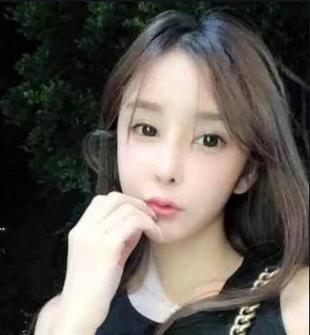 根据您的需求,生成一个符合SEO优化要求、包含3个长尾关键词的标题如下:
**富二代国产免费观看:高颜值霸总甜宠剧无删减版,在线追剧资源全收录**
(长尾关键词:高颜值霸总甜宠剧、无删减版、在线追剧资源全收录)