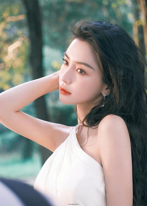 根据您的需求,生成的SEO标题如下:
**Baby在线观看免费观看:高清无删减版资源,亲子早教动画全场畅享**
