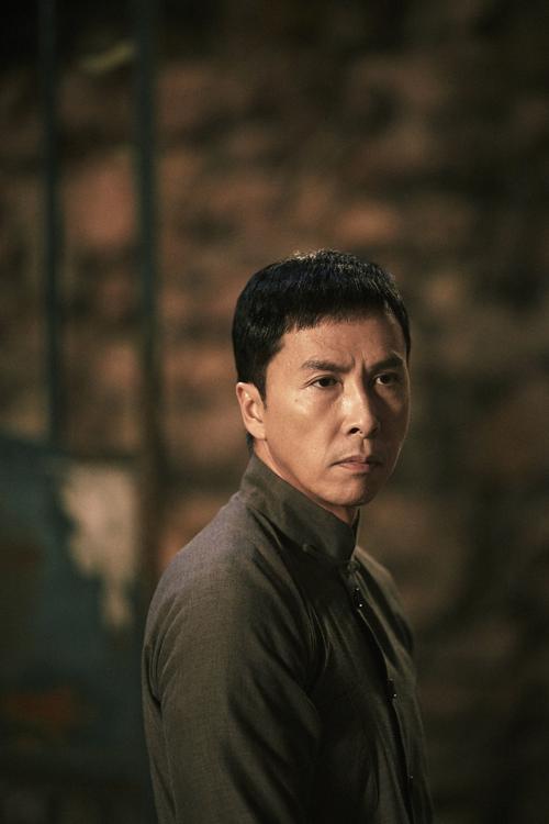 《叶问3》免费观看完整版:甄子丹终极对决,拳王泰森巅峰之战在线看