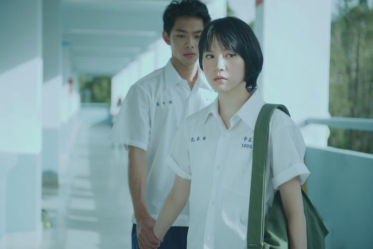 17岁韩国高清免费观看 - 青春校园韩剧无删减版,高清画质全程在线追