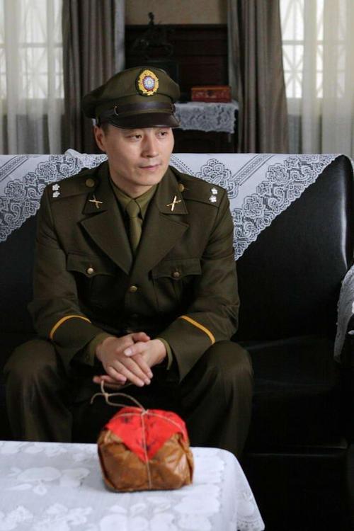 《人民的名义》免费观看全集：高育良落马、侯亮平反腐、达康书记表情包（附在线资源）