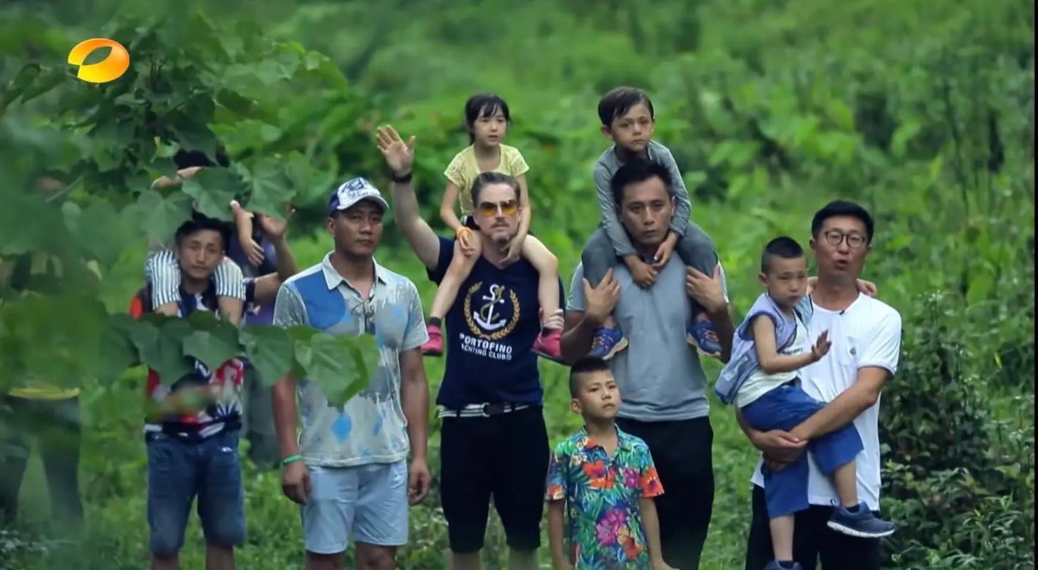 爸爸去哪儿3免费观看85:萌娃成长泪点与笑点全记录,亲子互动暖心瞬间大盘点