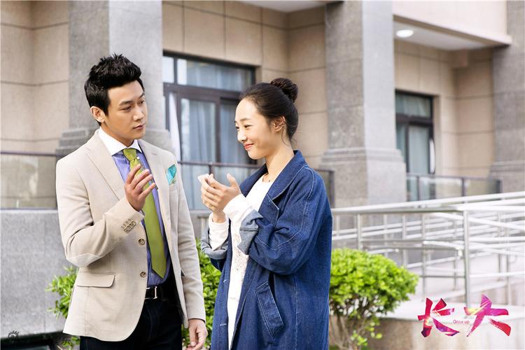 《长大》电视剧免费观看全集在线播放，职场新人成长逆袭与情感纠葛高清资源