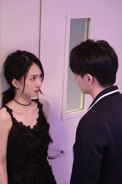 根据您的要求，为您生成一个SEO标题，包含“免费视频在线观看”及3个长尾关键词：

**标题：免费视频在线观看W站资源，2025最新热门电影电视剧综艺全集高清不卡顿**