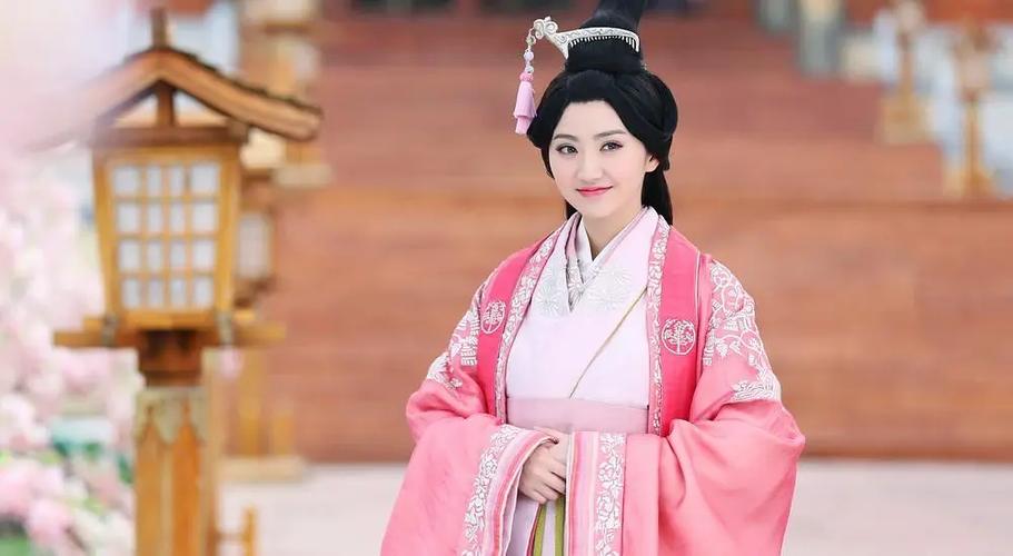 《班淑传奇免费观看》全集高清在线看,班淑传奇完整版资源、景甜古装剧、免费追剧平台推荐