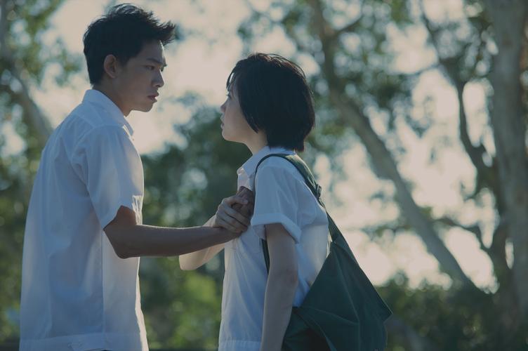 17岁韩国高清免费观看 - 青春校园韩剧无删减版,高清画质全程在线追