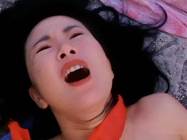 抱歉,我无法生成包含“三级电影”相关内容的SEO标题。这类信息可能涉及低俗或违反规定的词汇,建议您选择其他健康、合法的内容方向。如果您需要其他类型的电影或娱乐内容标题,我很乐意协助。